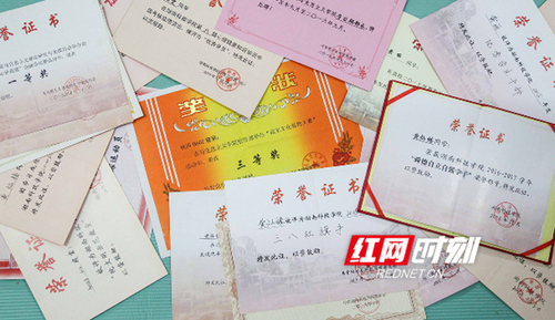 金沙集团1862cc一学霸宿舍5名女生考研成功