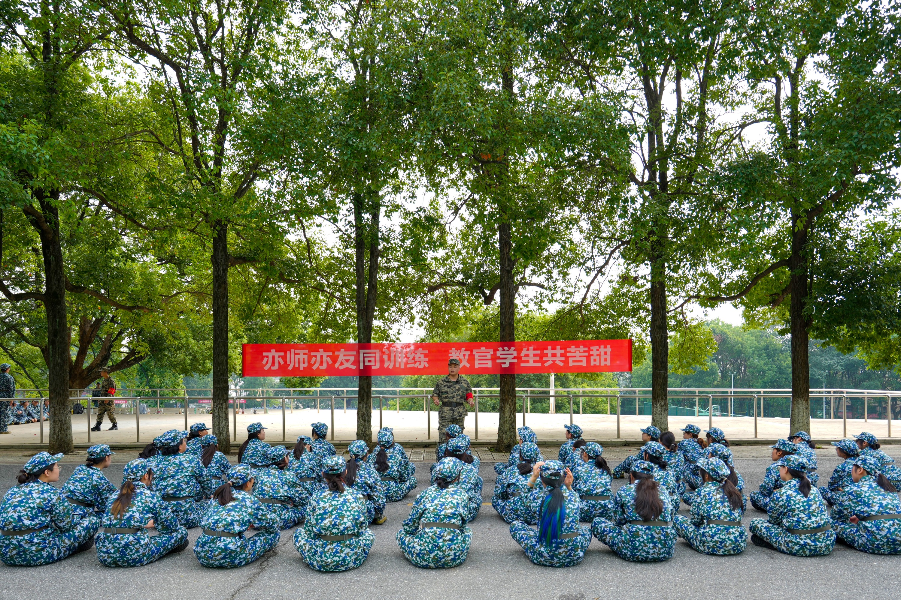 宣讲2 - 副本.jpg 宣讲2 - 副本.jpg