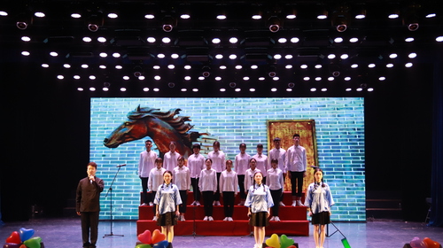 诗朗诵:《祖国或以梦为马》 诗朗诵:《祖国或以梦为马》