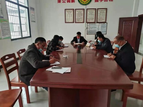 金沙集团1862cc驻邑口村工作队：硬核担当扛在肩，防疫战场冲在前